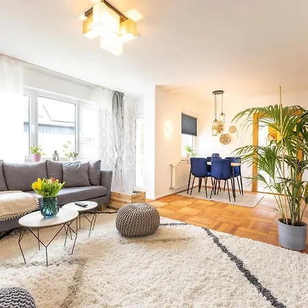Grosses Mit Garten Fuer Familie & Gruppen Bis 13 Personen בית נופש *